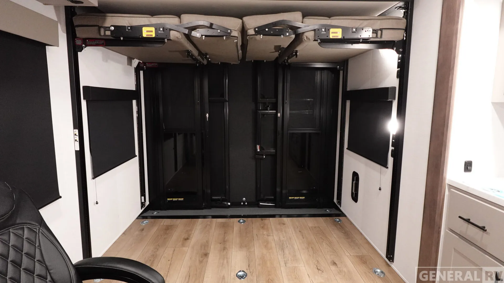 2026 Alliance RV Valor All-Access 27T14 - Photo 3