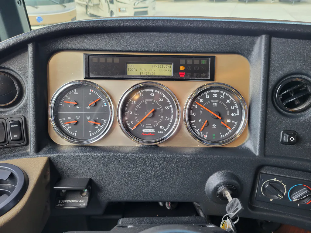 2018 Fleetwood Pace Arrow LXE 38F, Photos photo 32
