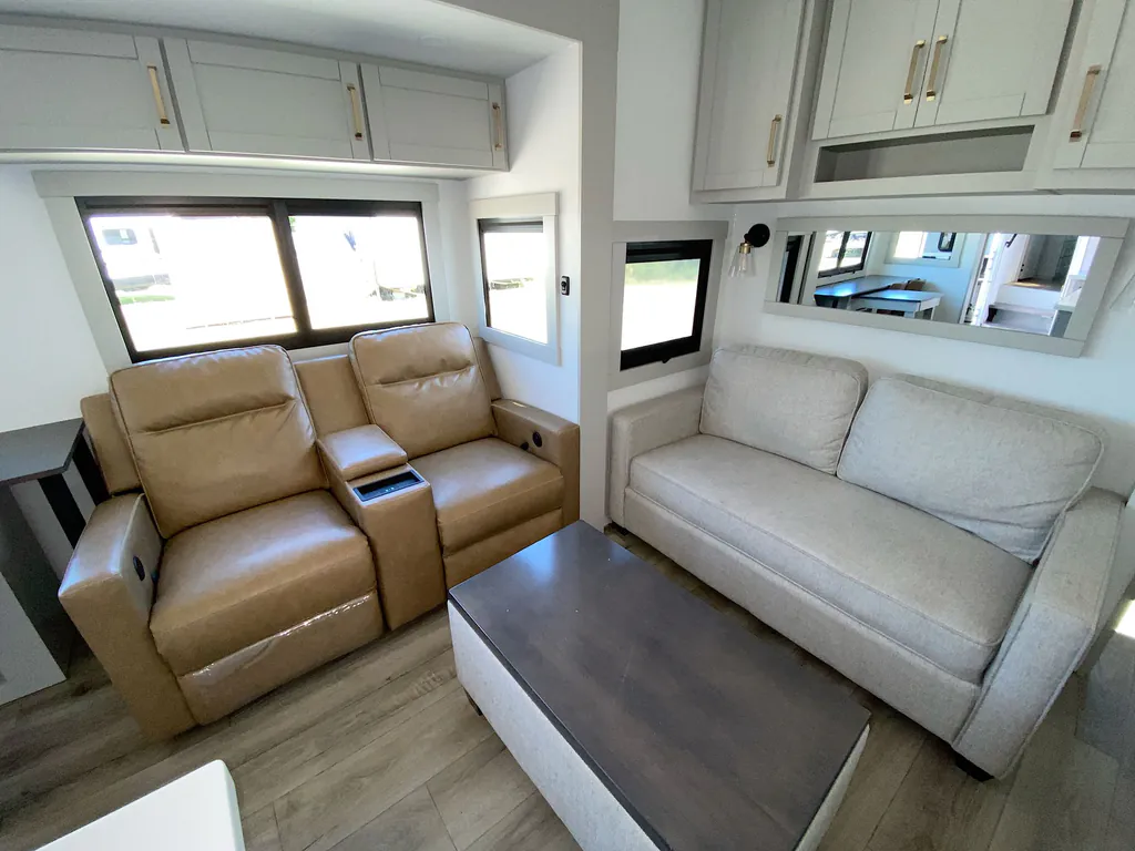 2025 Brinkley Model Z 3515, Photos photo 12