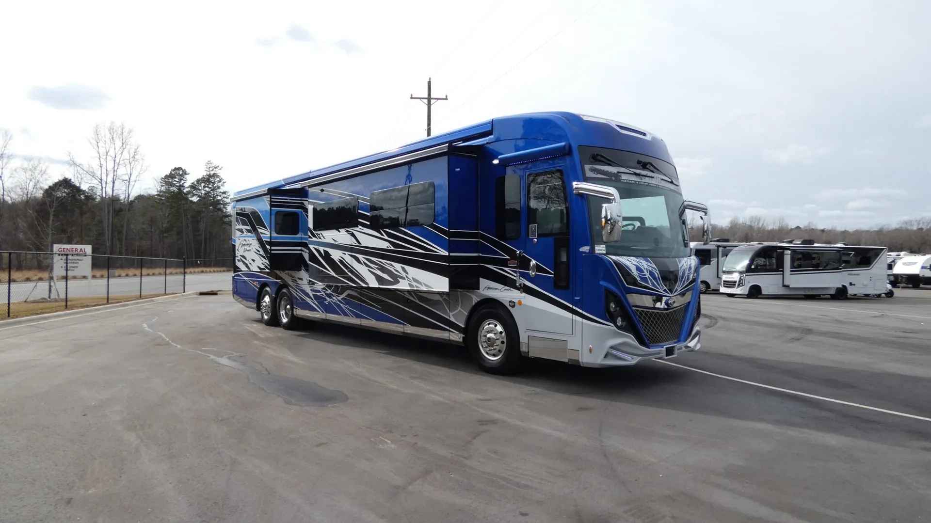 2026 American Coach American Dream 45A - Photo 2