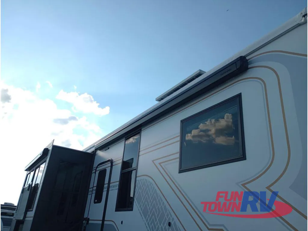 2026 Keystone Raptor 415, Photos photo 16