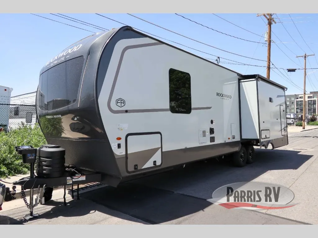 2027 Forest River Rockwood Ultra Lite 2916RL - Photo 3