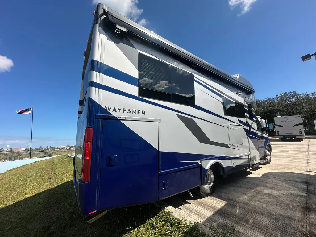 2026 Tiffin Wayfarer 25 XLW, Photos photo 2