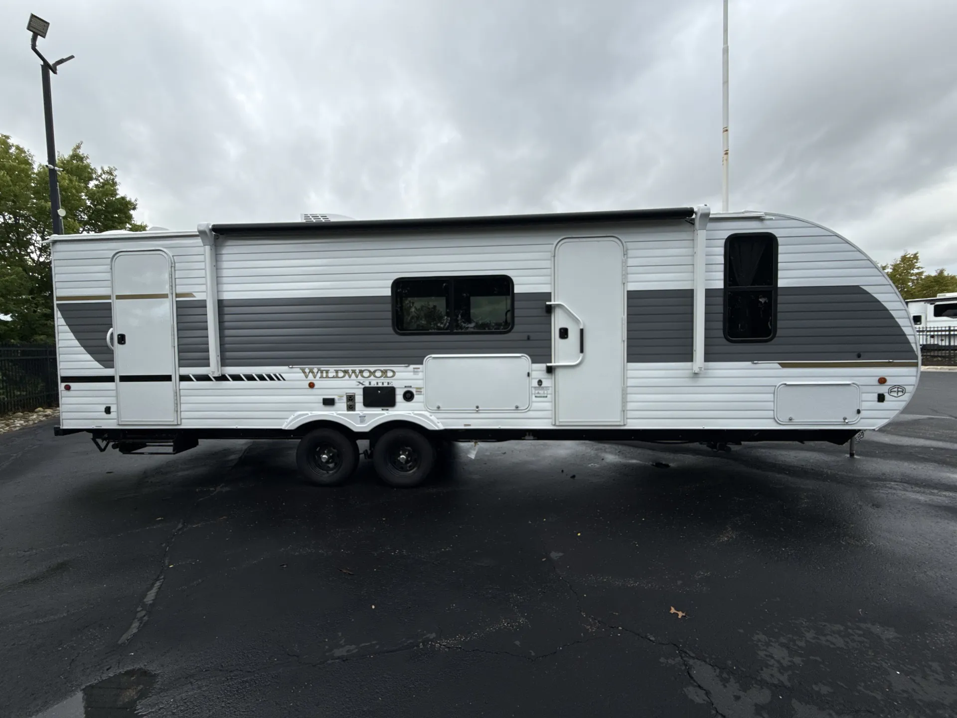 2027 Forest River Wildwood X-Lite 263BHXL — campside