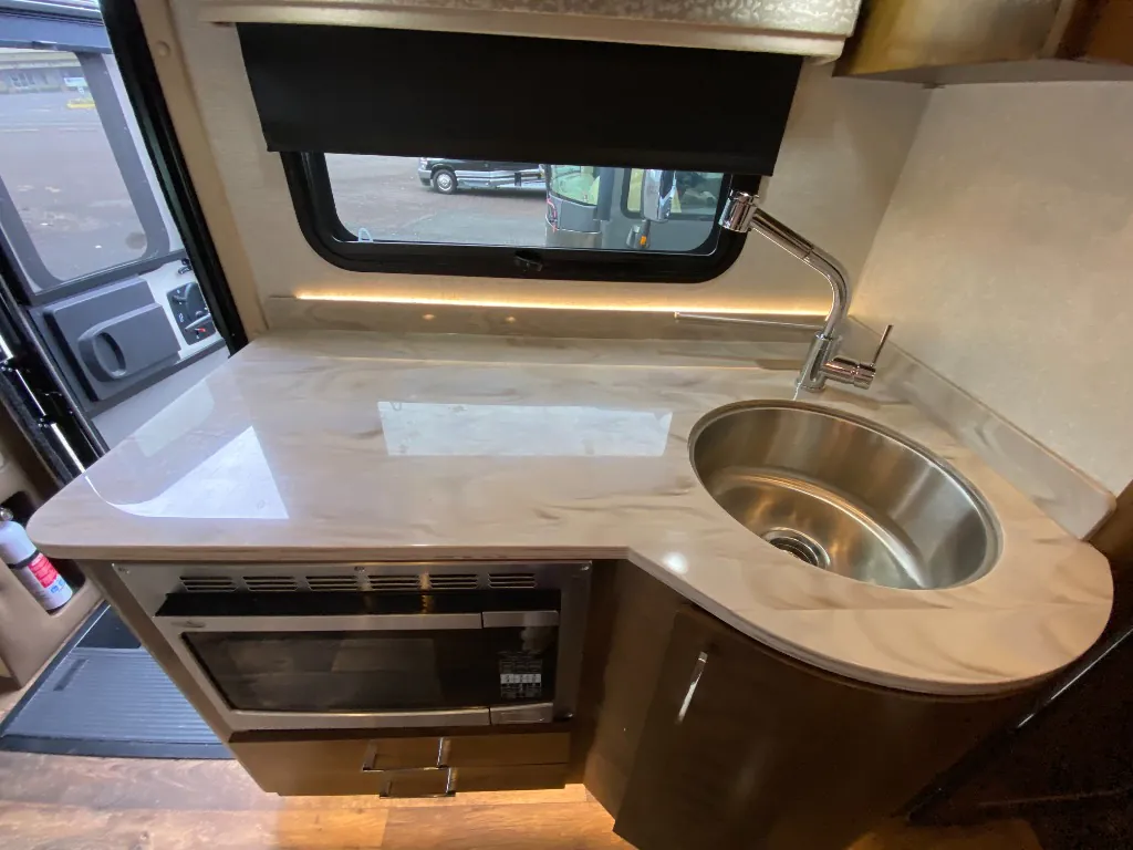 2019 Tiffin Wayfarer 24 TW, Photos photo 21