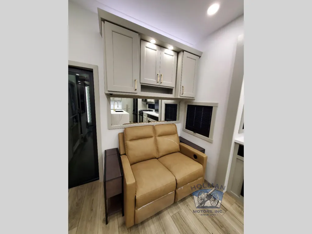 2026 Brinkley Model G 4100, Photos photo 35