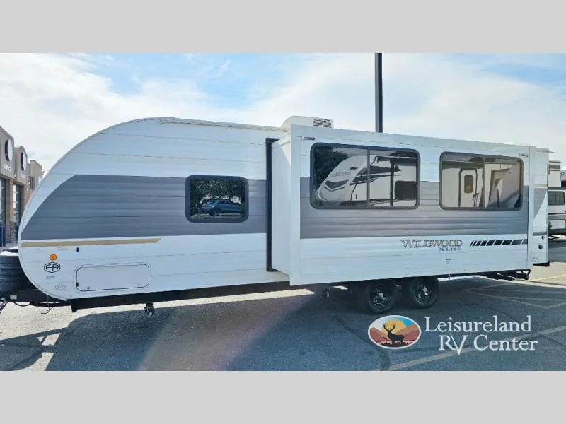 2025 Forest River RV Wildwood X-Lite 25ICE - Photo 2