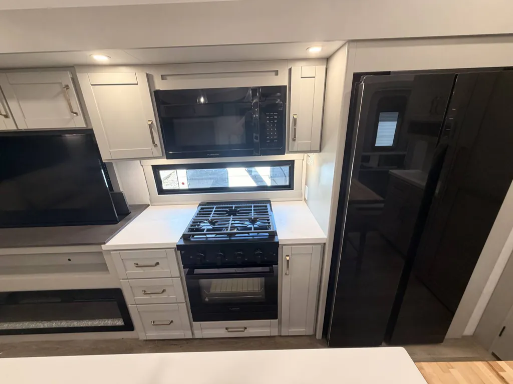 2024 Brinkley Model Z 3610, Photos photo 10