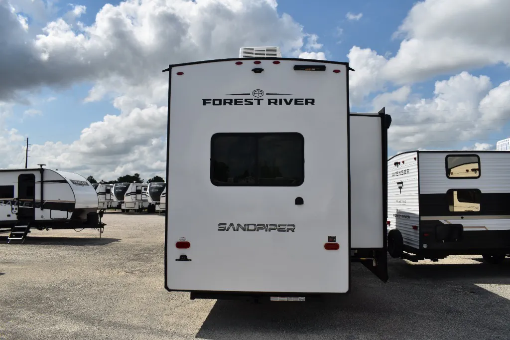 2026 Forest River Sandpiper 3800RK — Photo 6