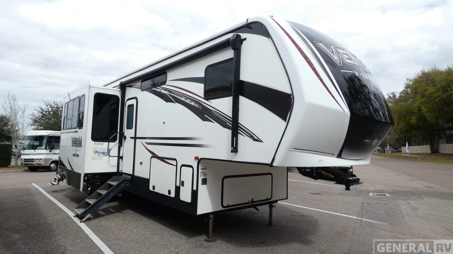 2019 KZ Venom 3413TK - Photo 2