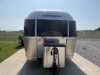 2022 Airstream Caravel 22FB - Photo 2