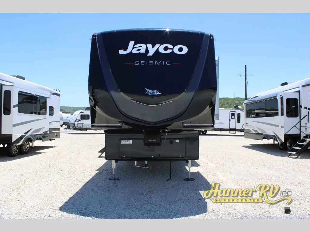 2026 Jayco Seismic 413 - Photo 3
