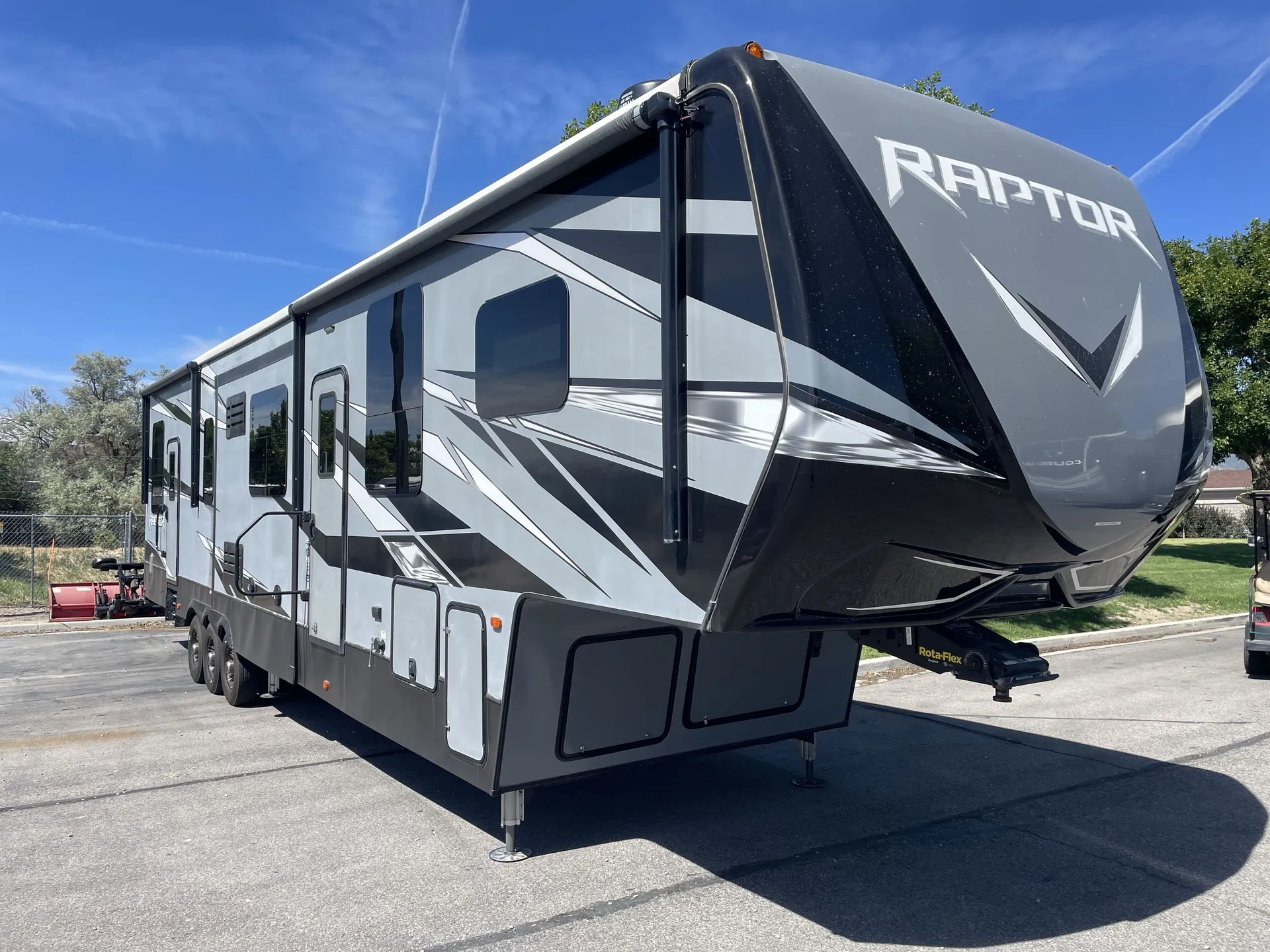 2020 Keystone Raptor 413 - Photo 2