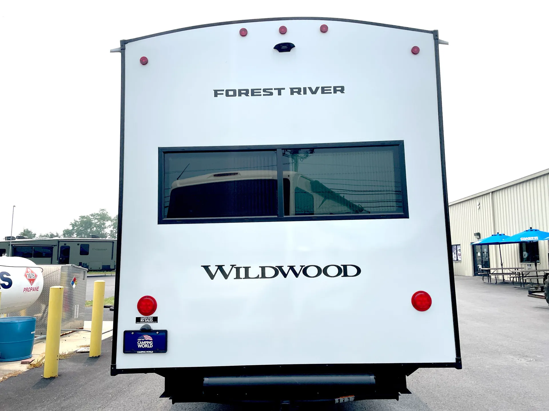 2027 Forest River Wildwood Heritage Glen 380WDR — backside