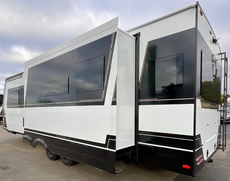 2026 Brinkley Model Z AIR 297, Photos photo 4