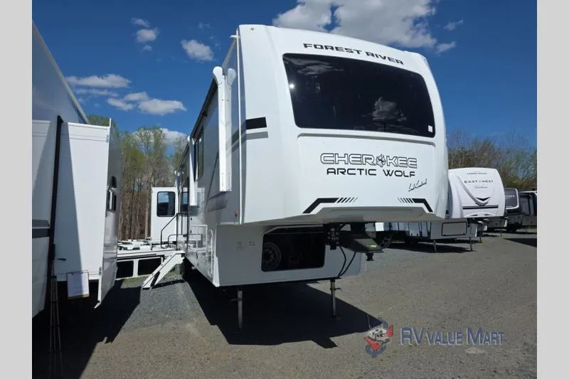 2026 Forest River Cherokee Arctic Wolf 38LEAHG - Photo 2