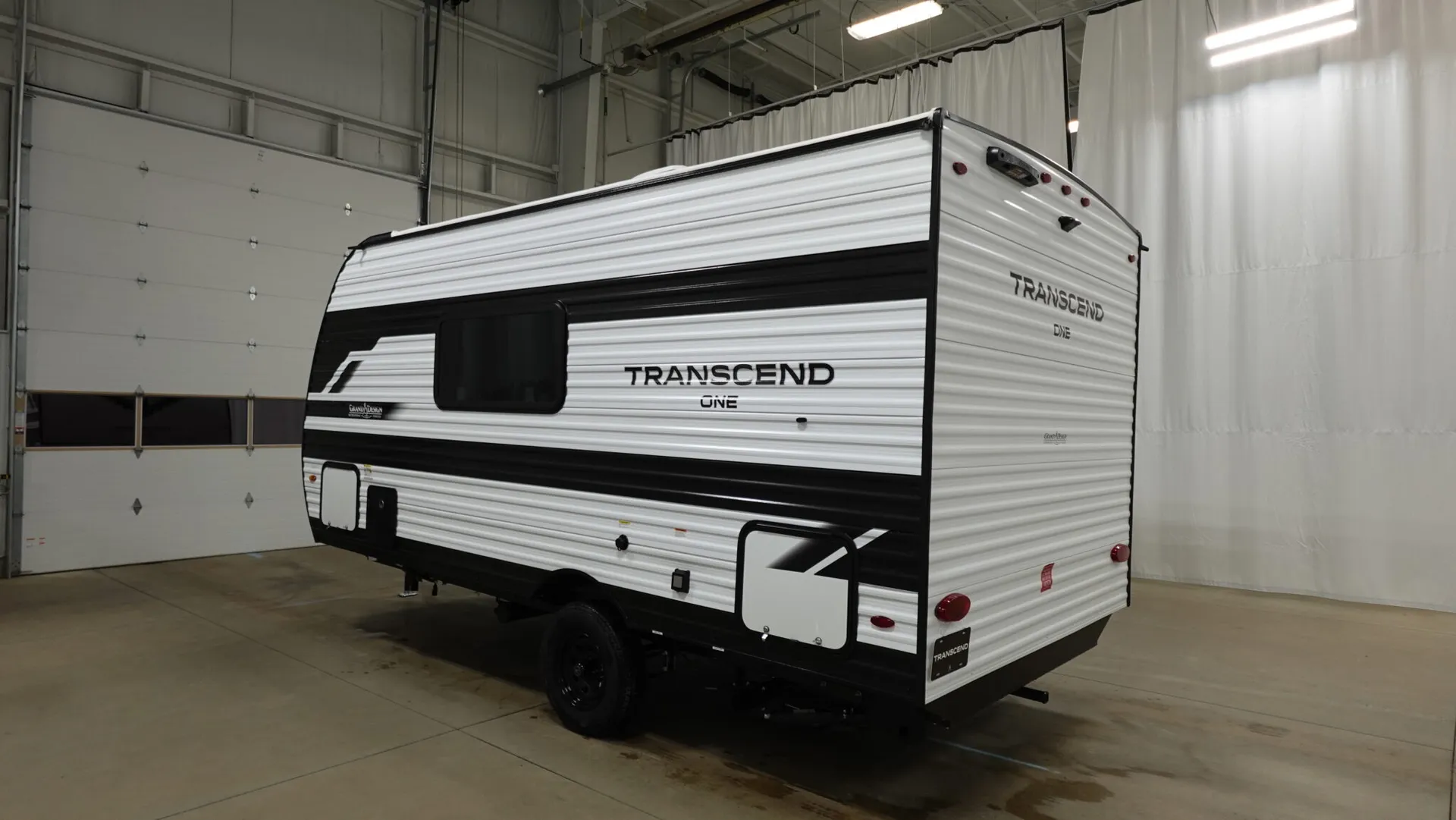 2026 Grand Design Transcend One 151BH - Photo 4