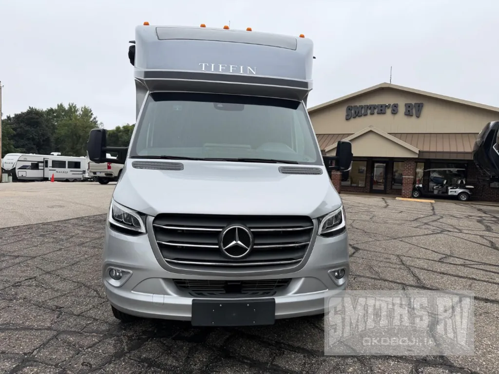 2025 Tiffin Wayfarer 25 RLW, Photos photo 3