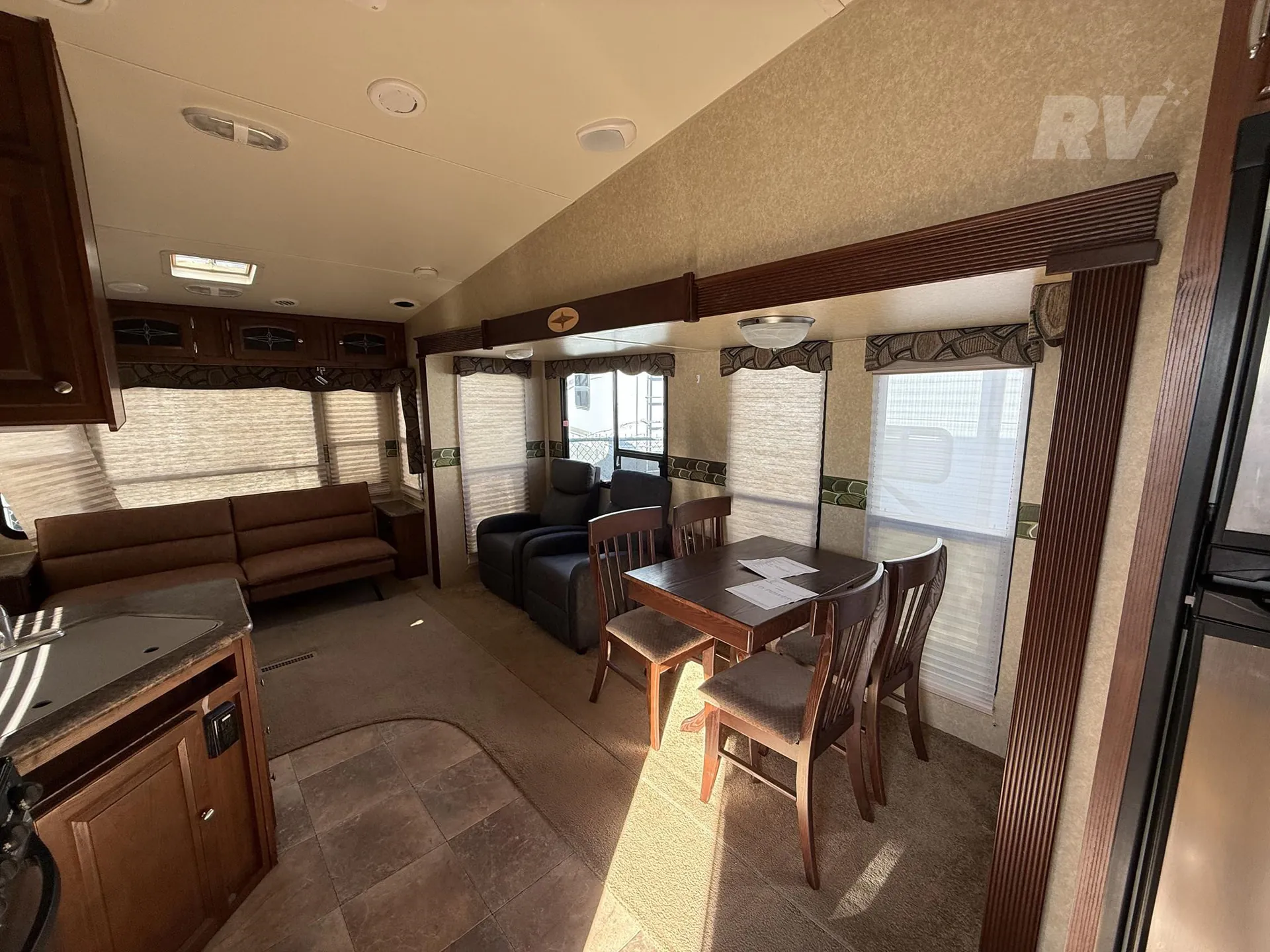 2011 Forest River Rockwood Signature Ultra Lite 8288SS - Photo 4