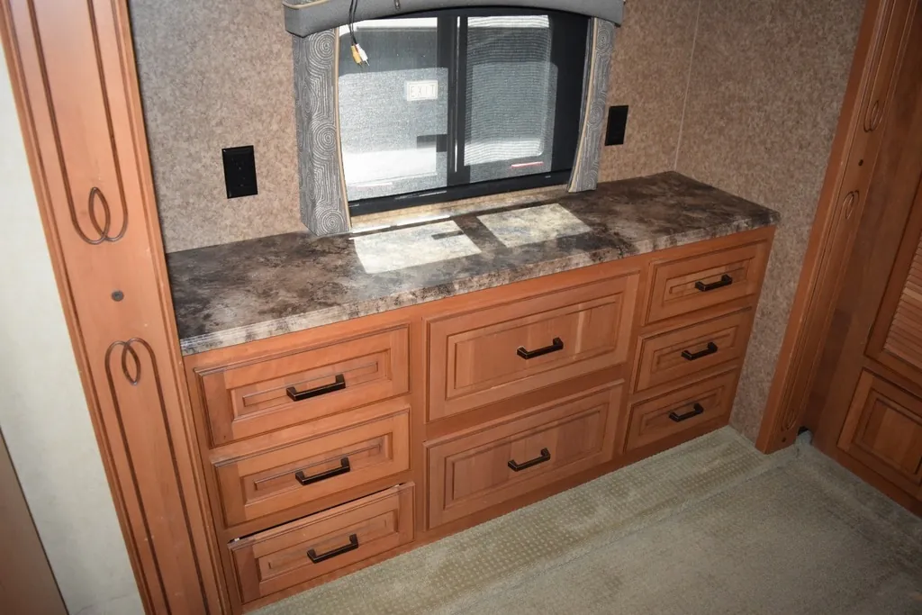 2014 Forest River Berkshire 390 FL, Photos photo 29