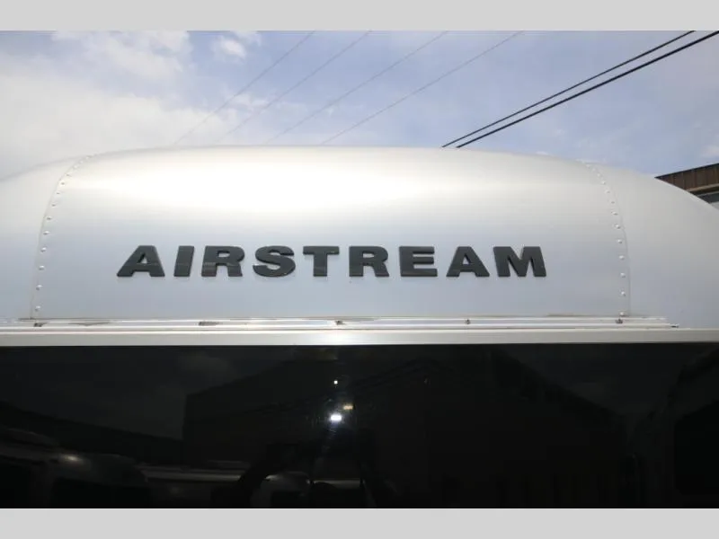 2023 Airstream Pottery Barn Special Edition 28FBQ - Photo 4