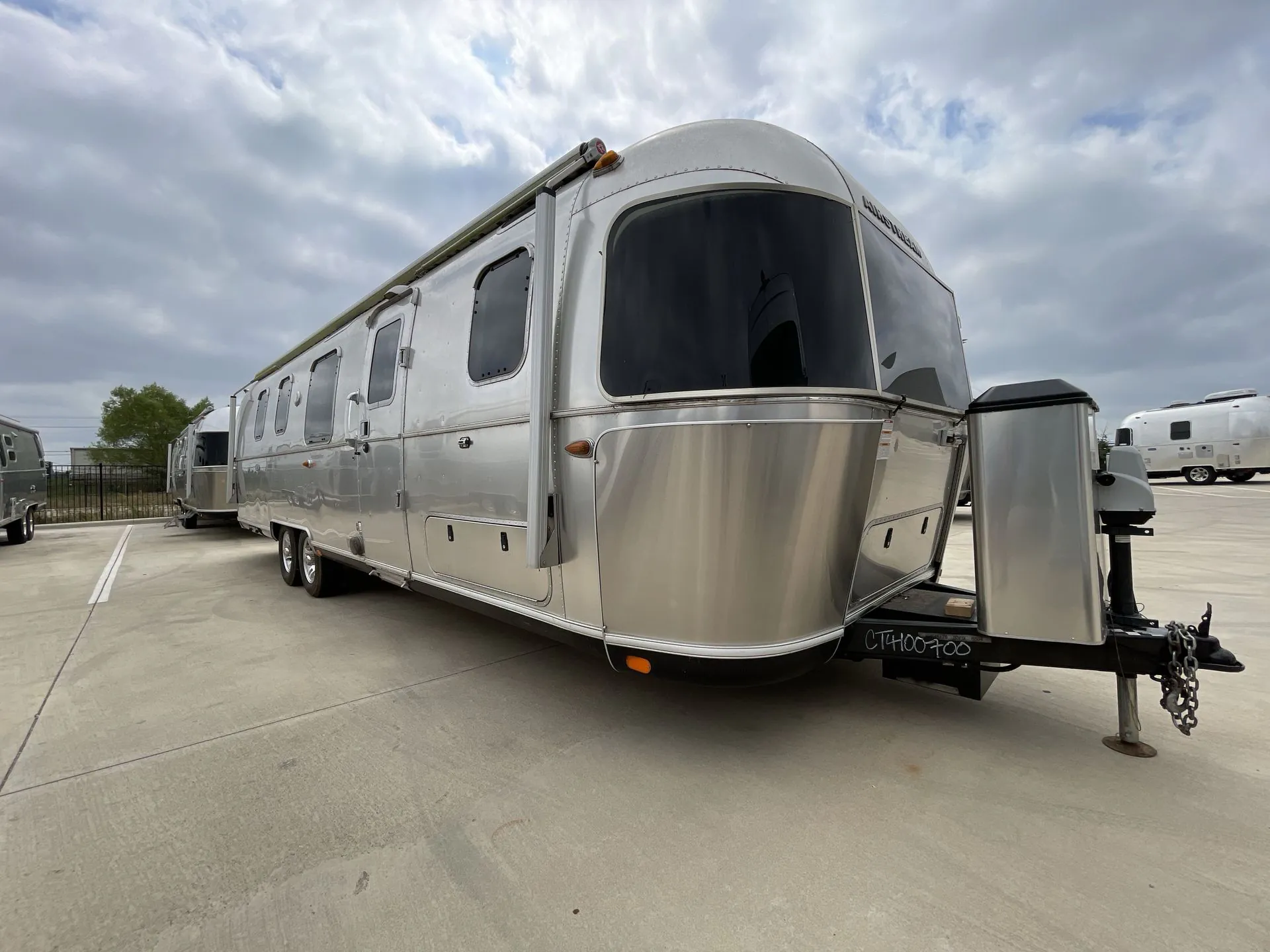 2019 Airstream Classic 30RB Twin - Photo 2