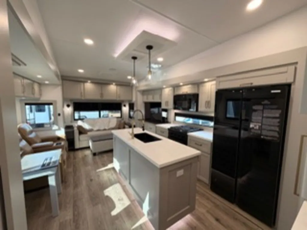 2026 Brinkley Model Z 3600, Photos photo 14