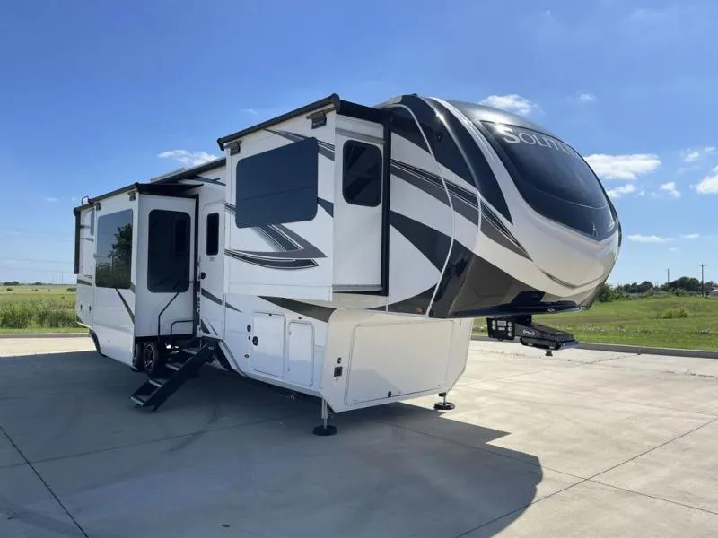 2024 Grand Design Solitude 380FL - Photo 3