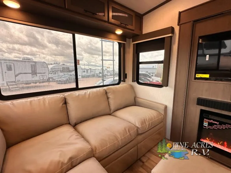 2027 Keystone RV Cougar Half-Ton 26RES - Photo 3