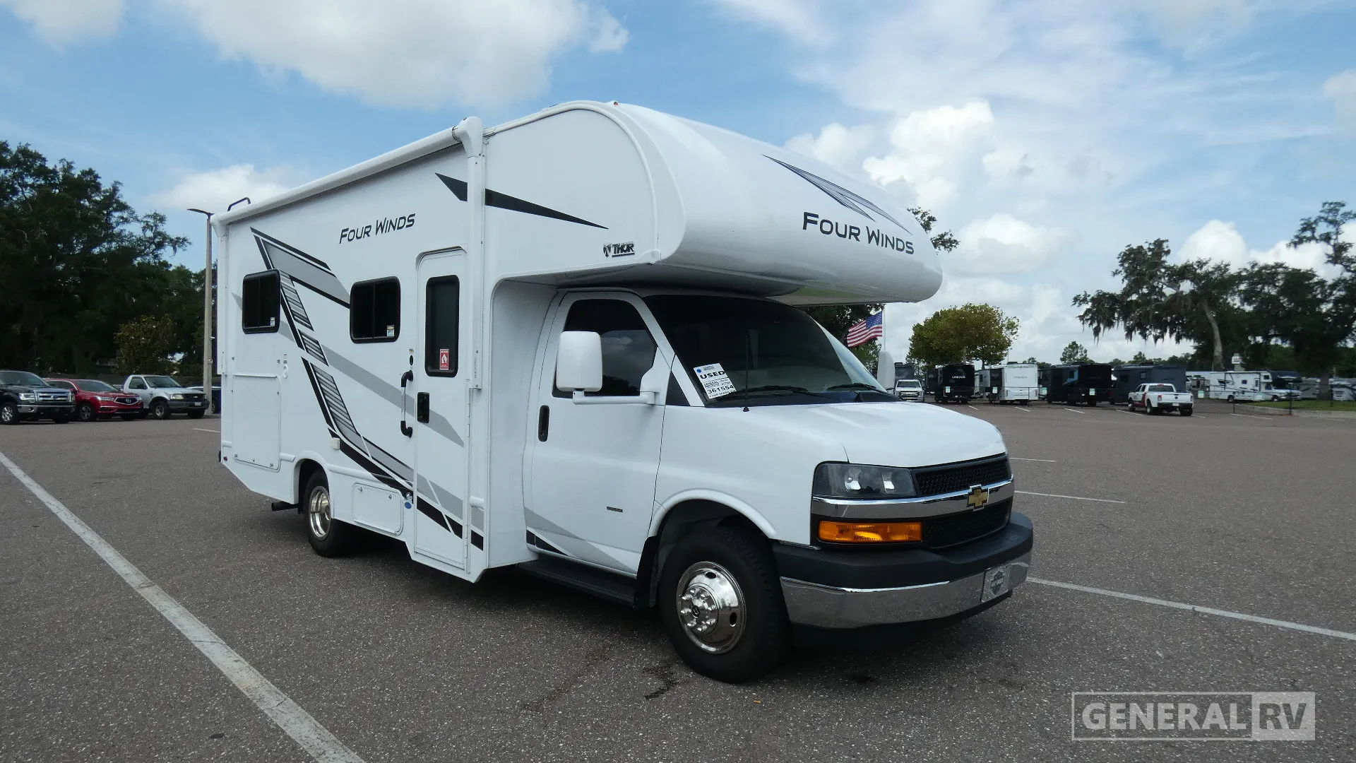 2025 Thor Motor Coach Four Winds 22E - Photo 2