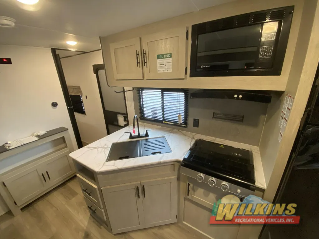 2026 Shasta RVs i-5 Edition 527BHS, Photos photo 13