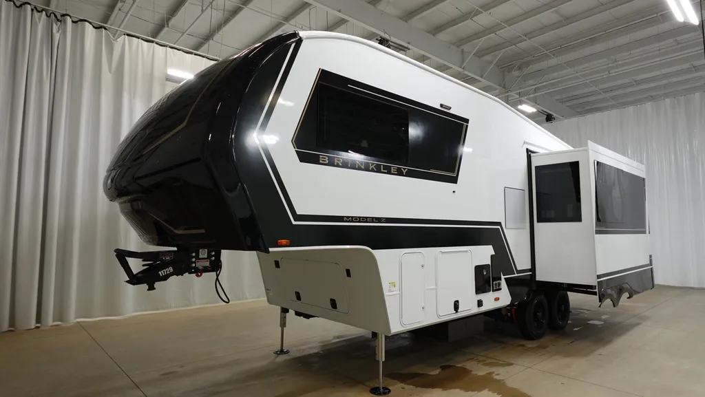 2026 Brinkley Model Z 2680, Photos photo 5
