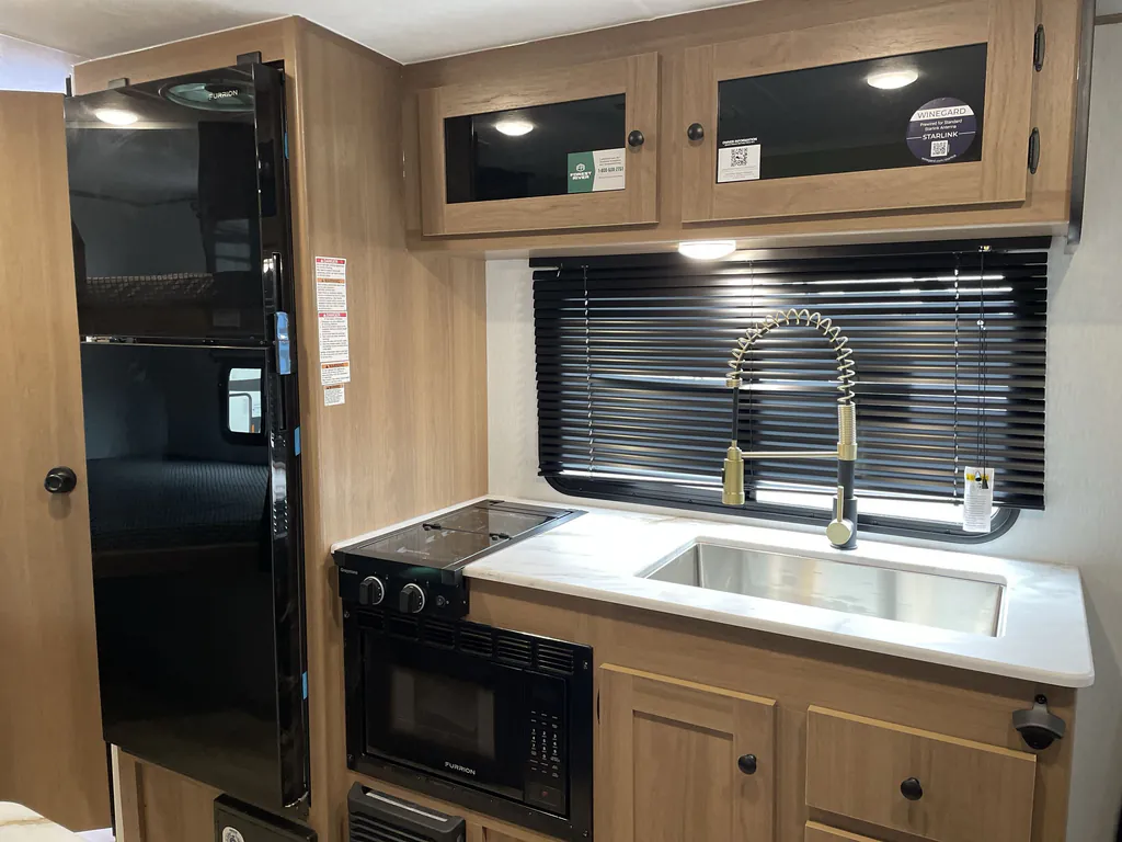 2026 Coachmen Apex Nano 186BH, Photos photo 8