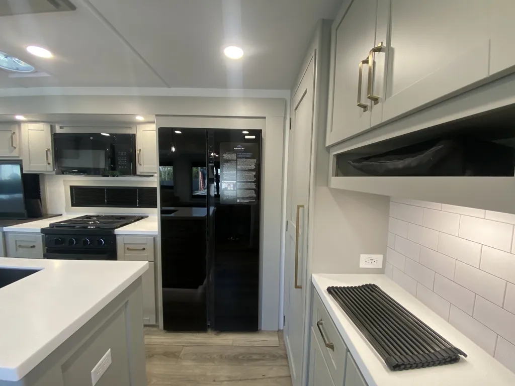 2026 Brinkley Model Z 297, Photos photo 24