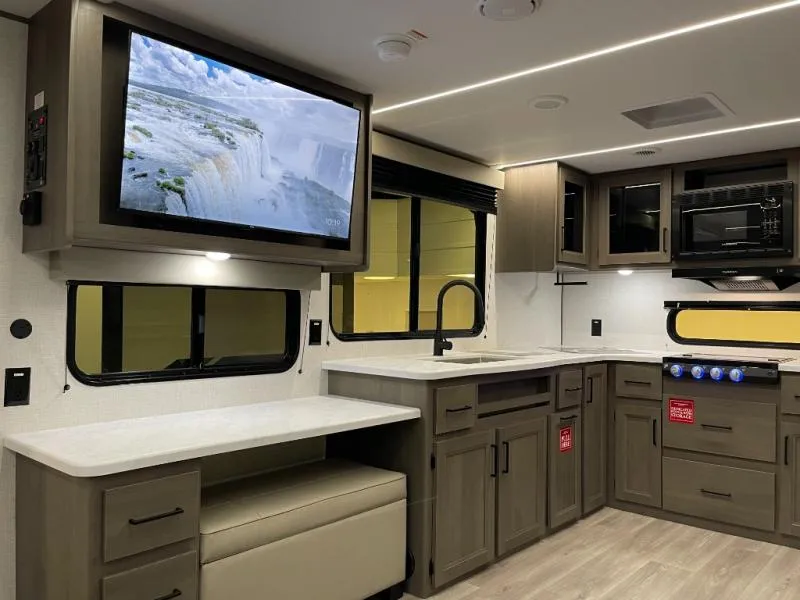 2026 Grand Design Transcend 315RKT - Photo 4