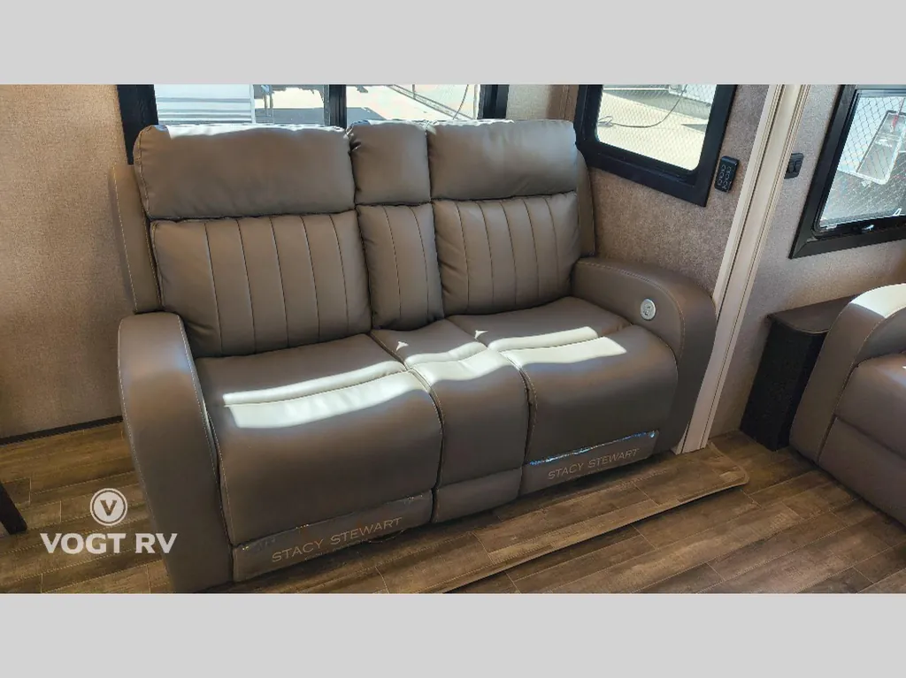 2021 Jayco North Point 387FBTS, Photos photo 26
