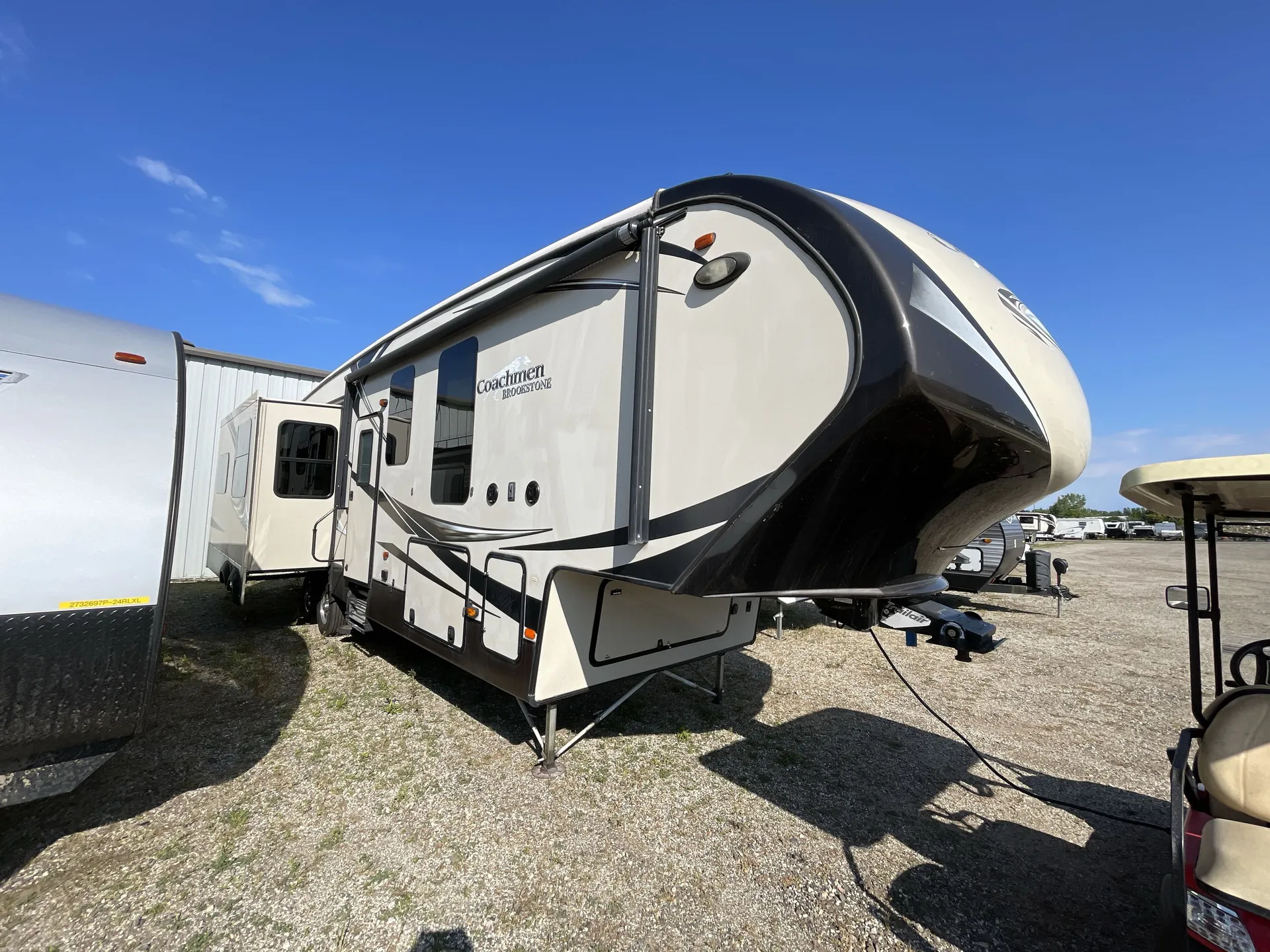 2016 Coachmen Brookstone 325RL - Photo 2
