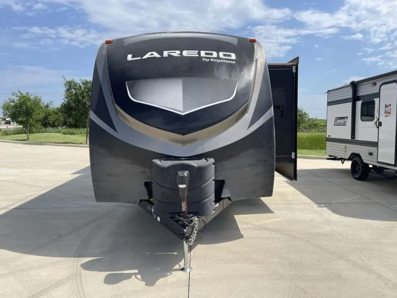2019 Keystone Laredo 335MK - Photo 4
