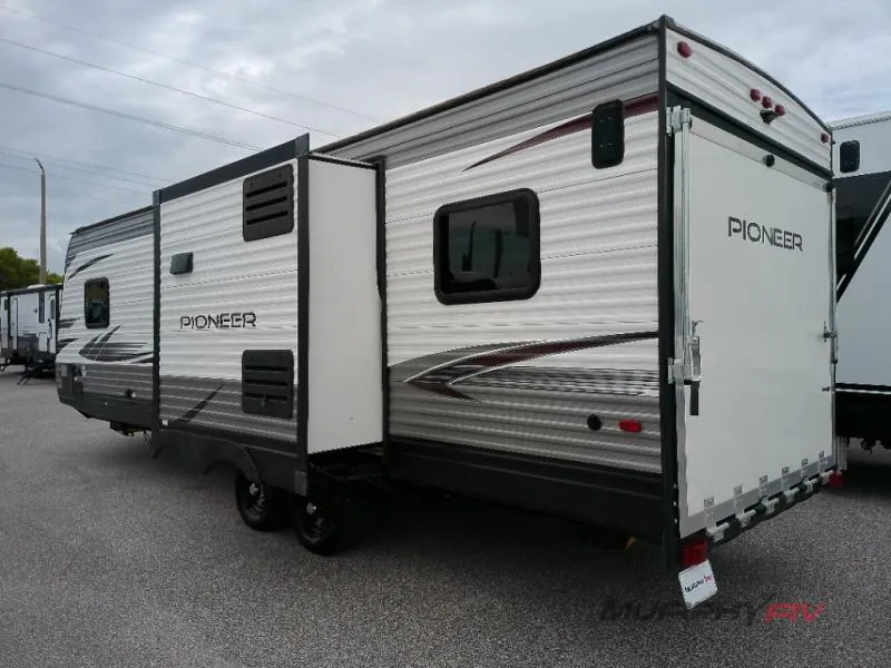 2020 Heartland Pioneer Used    RG 27 - Photo 3