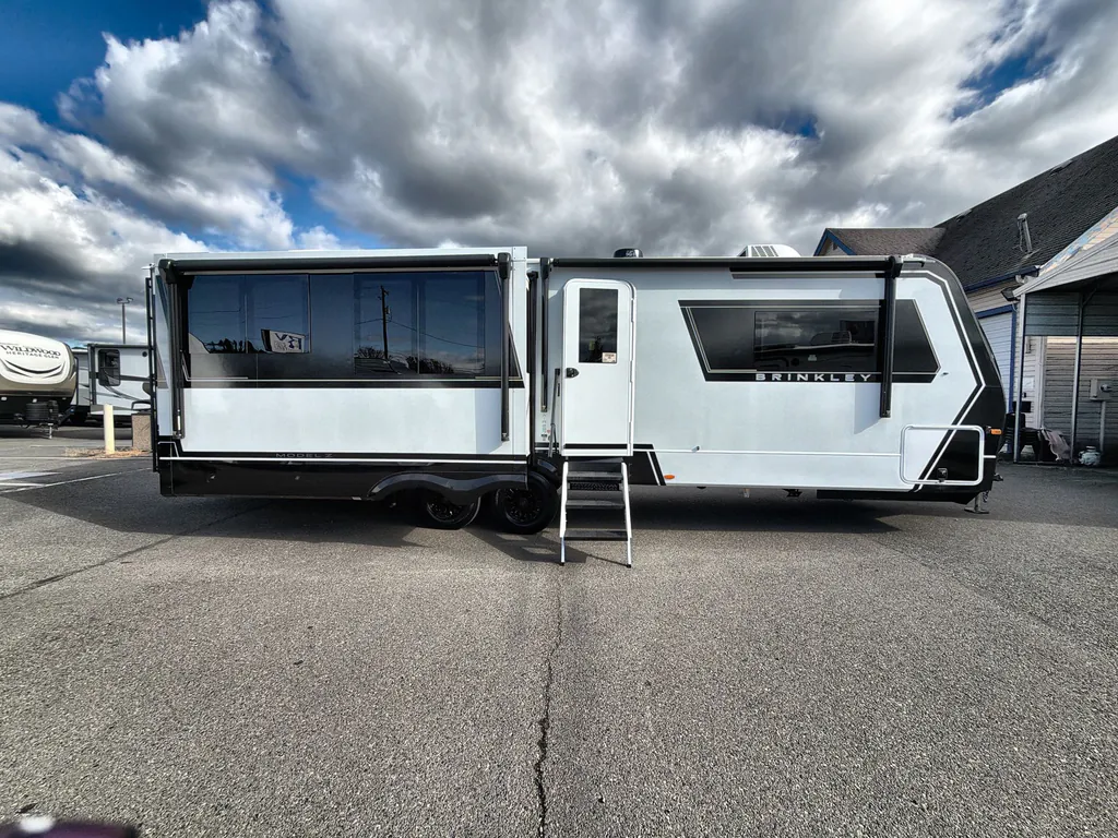 2026 Brinkley Model Z AIR 297, Photos photo 9