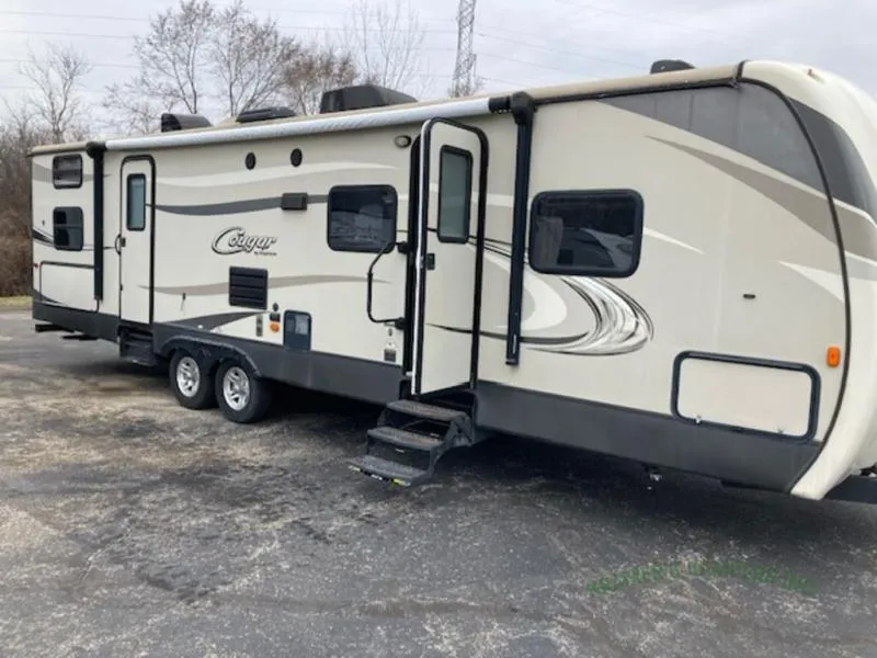 2016 Keystone RV Cougar X-Lite 31SQB - Main photo