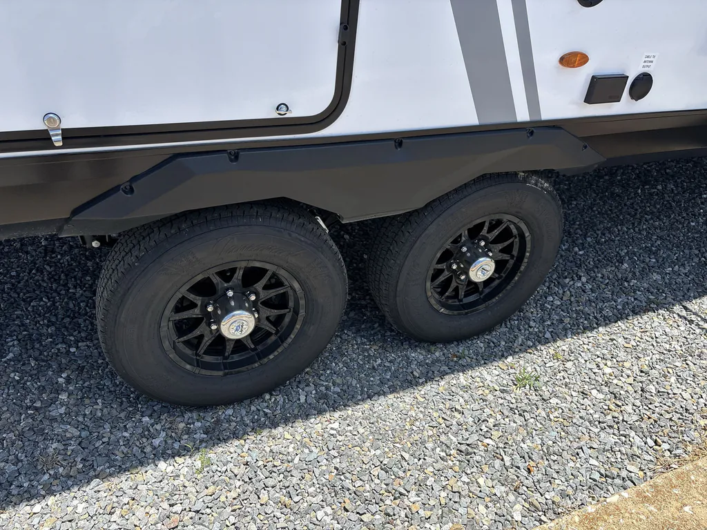 2027 Jayco Jay Feather 29BHB, Photos photo 25