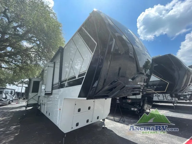 2026 Keystone RV Montana 3900RK - Photo 2