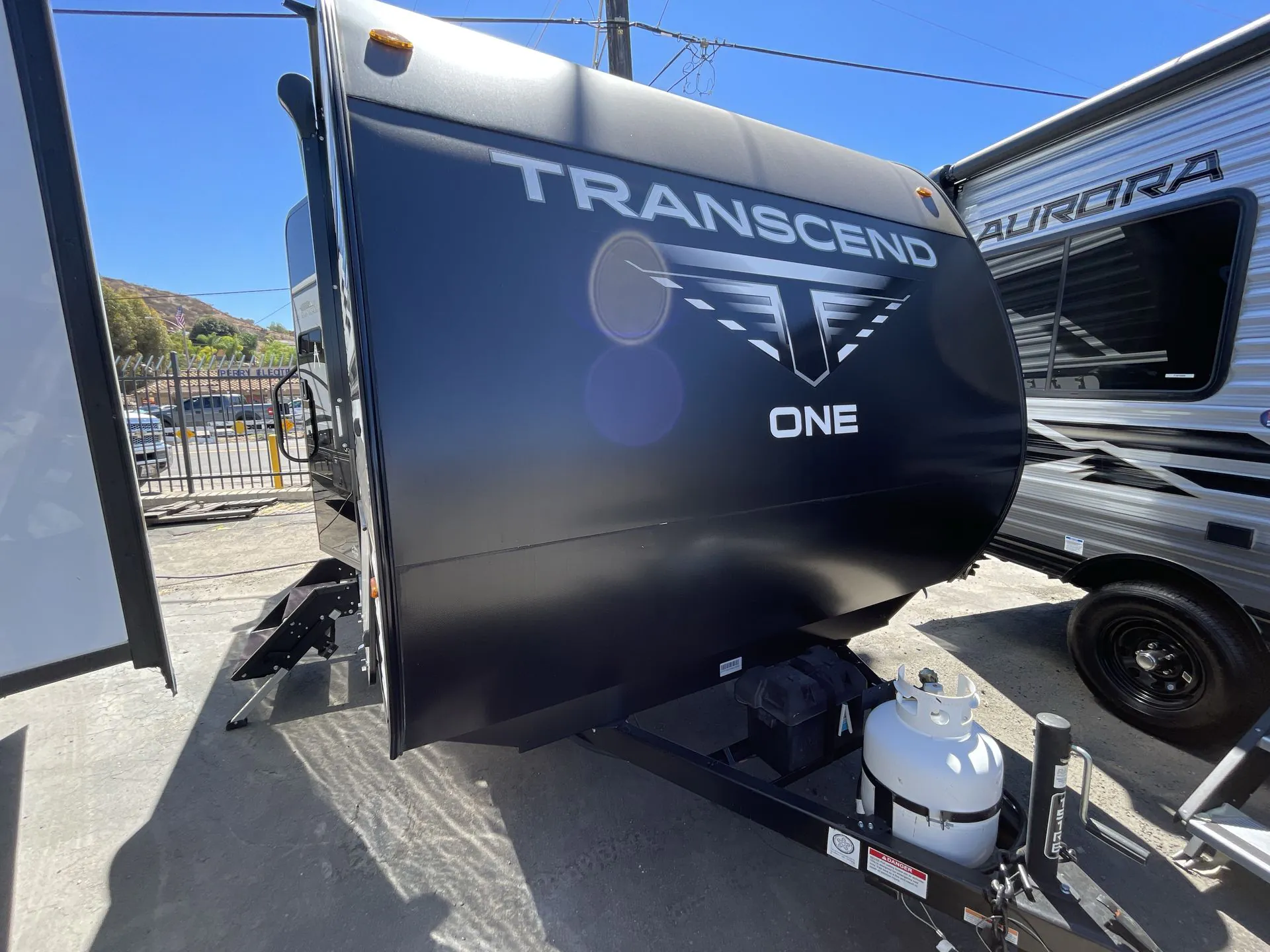 2025 Grand Design Transcend One 151RB - Photo 2