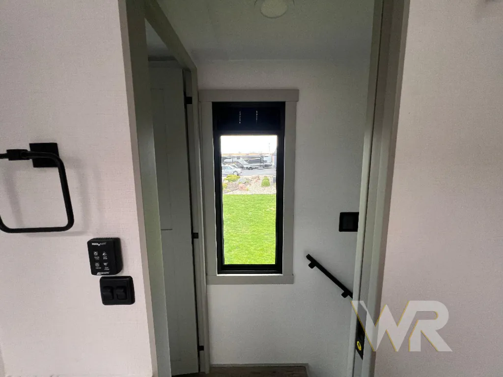 2026 Brinkley Model G 3950, Photos photo 47