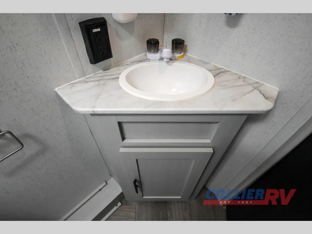 2022 Forest River Wildwood FSX 178BHSK, Photos photo 21