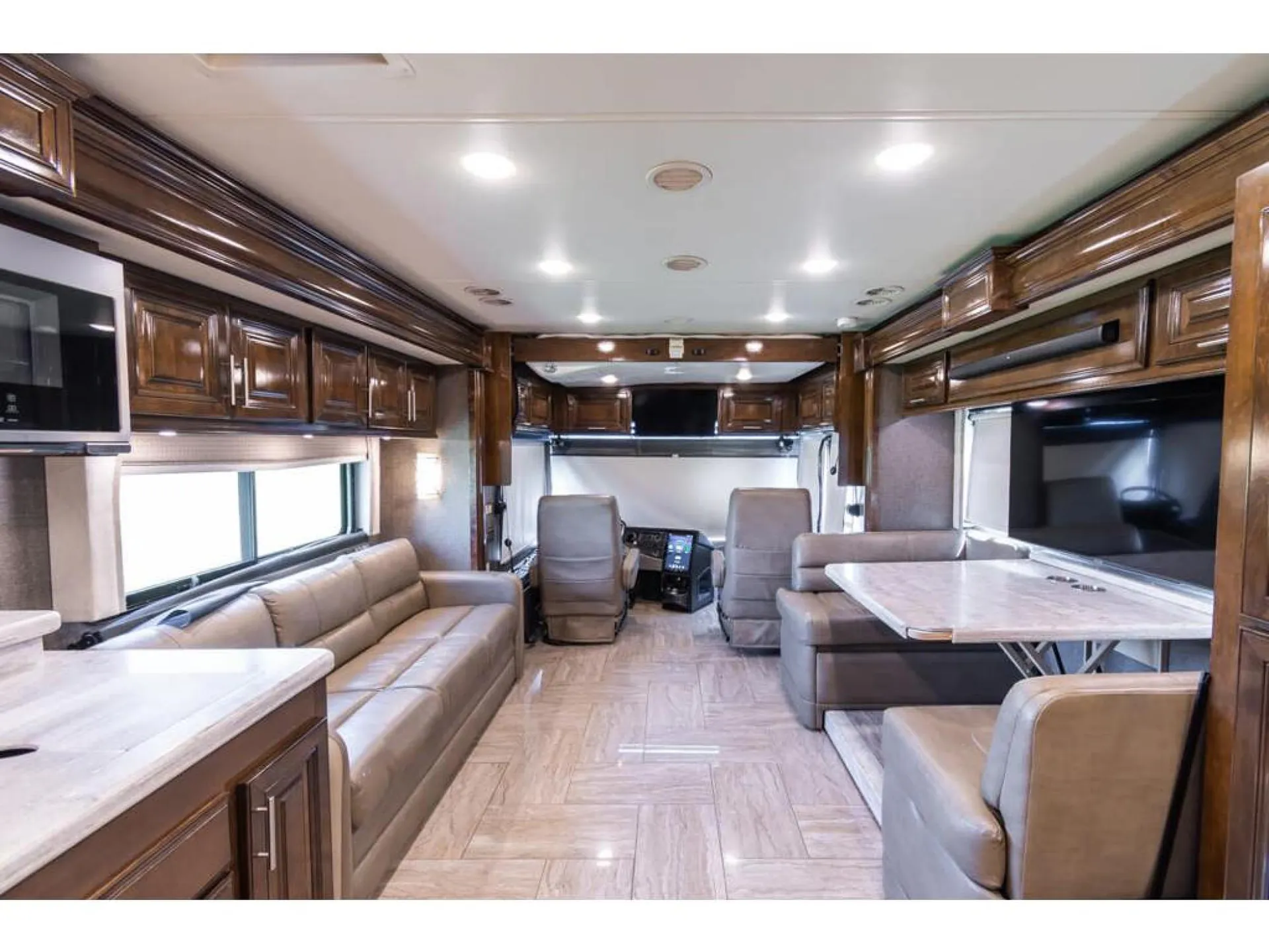 2020 Thor Motor Coach Venetian B42 - Photo 3