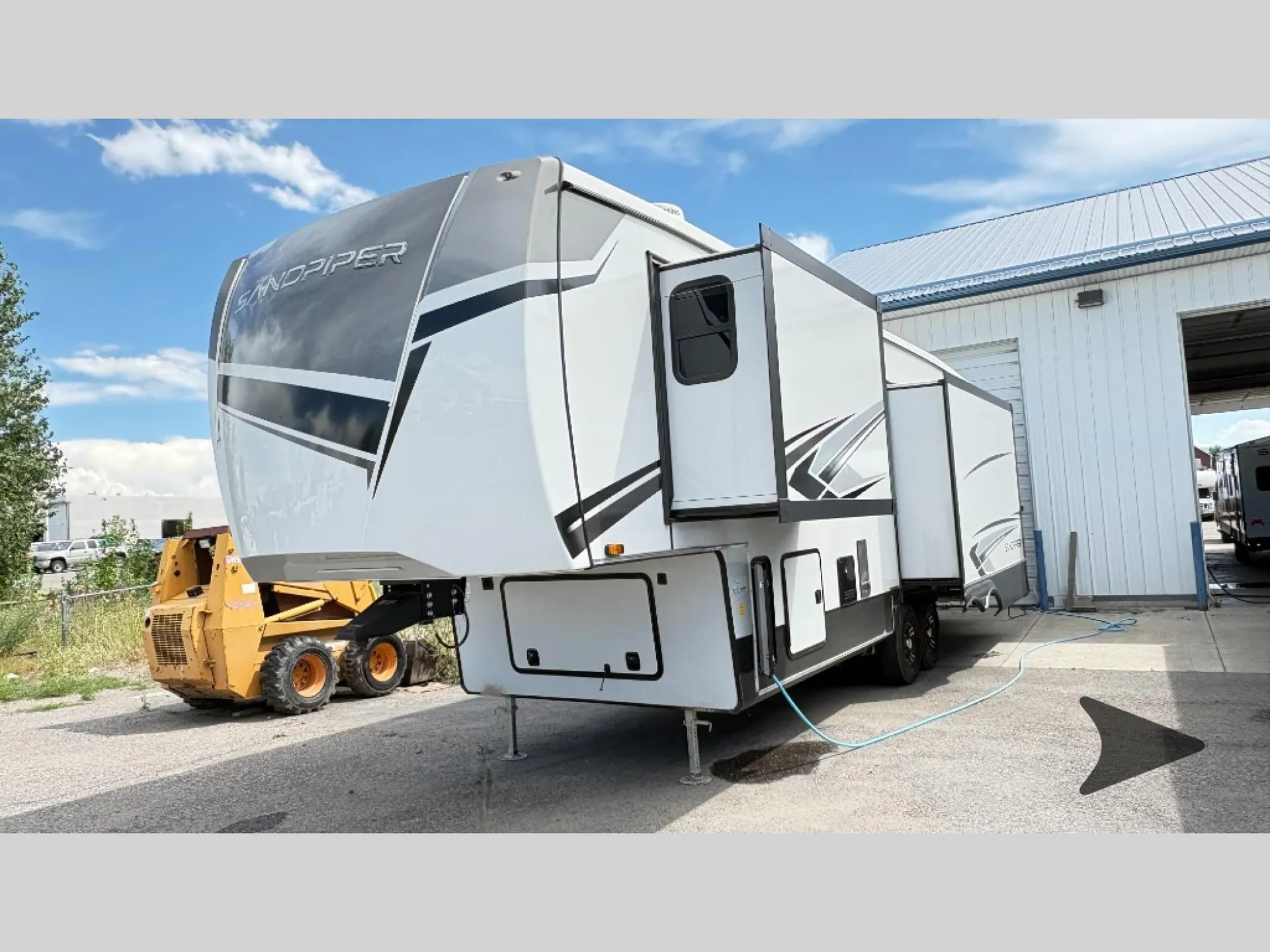 2024 Forest River Sandpiper 3370RLS - Photo 4