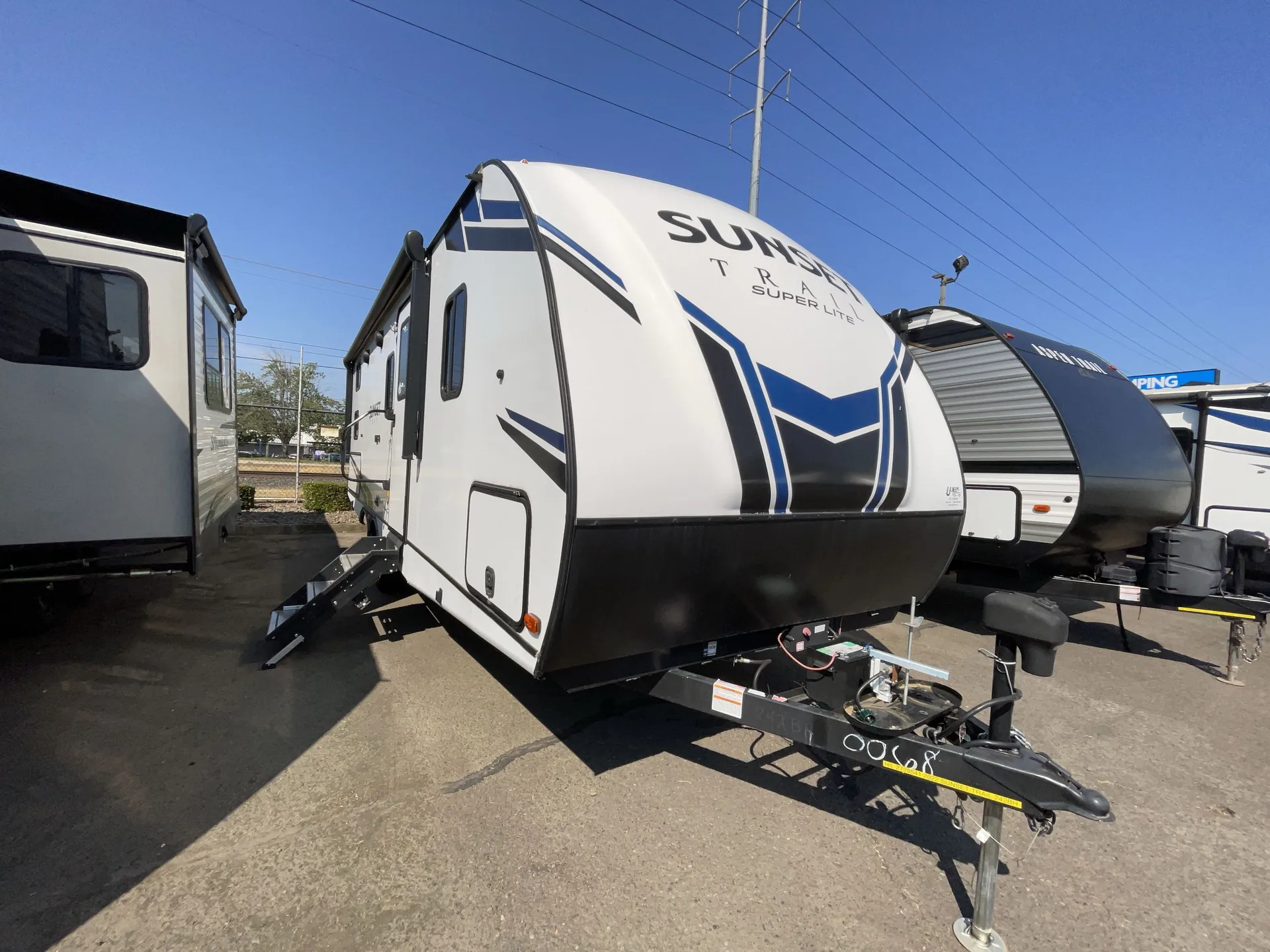 2022 CrossRoads Sunset Trail Super Lite 242BH dealer photo 1 from Camping World
