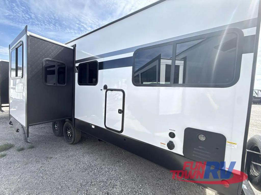 2026 Forest River Solaire 3060RKTS, Photos photo 6